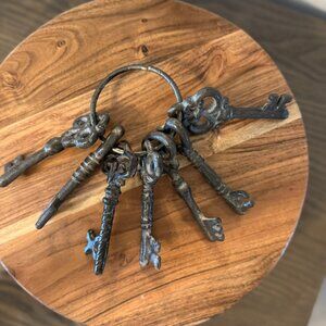 Cast Iron Skeleton Keys on Ring – Vintage Rustic Antique Charm!